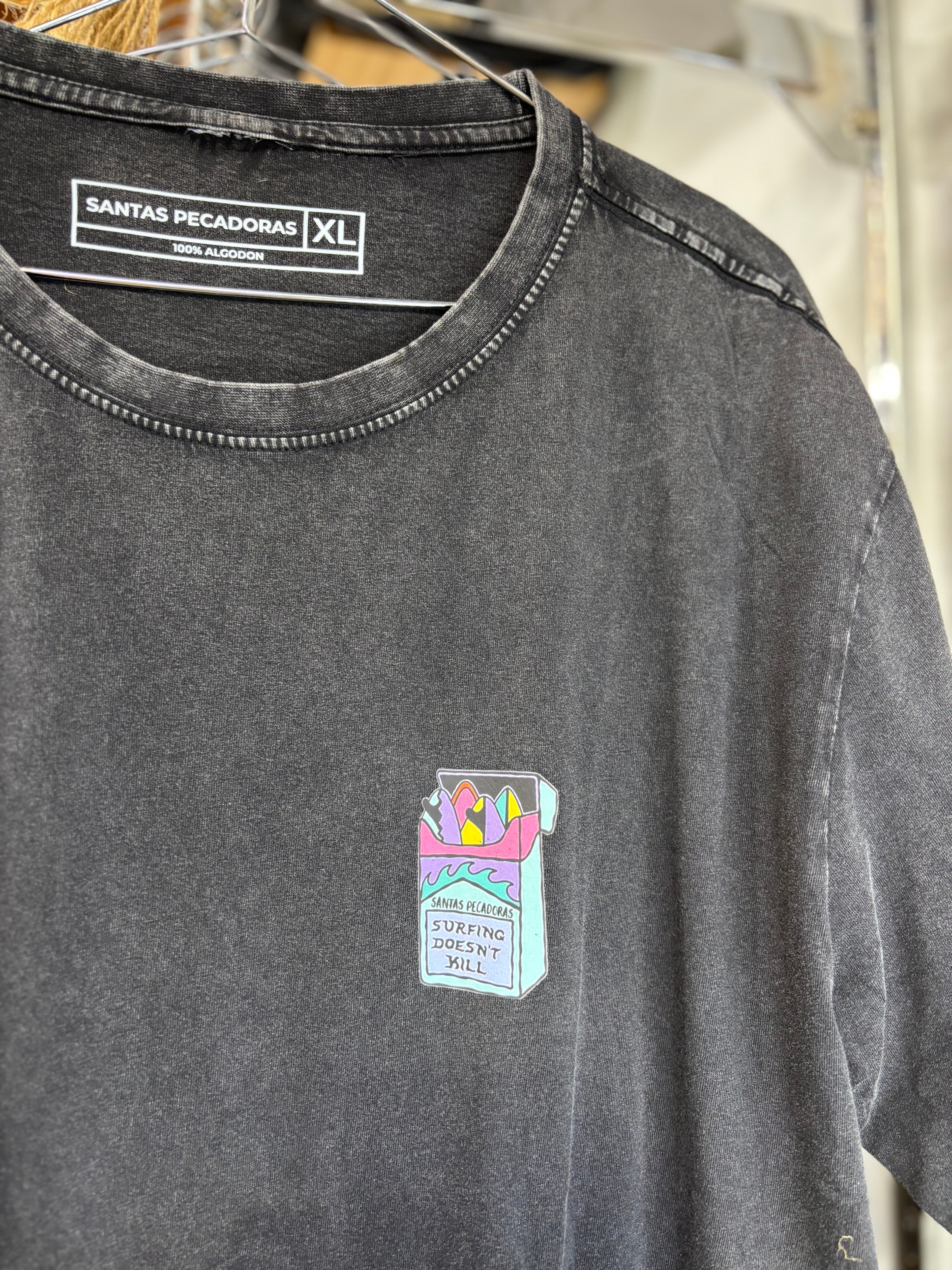 Polera Acid Santas Pecadoras Cajetilla Tablas