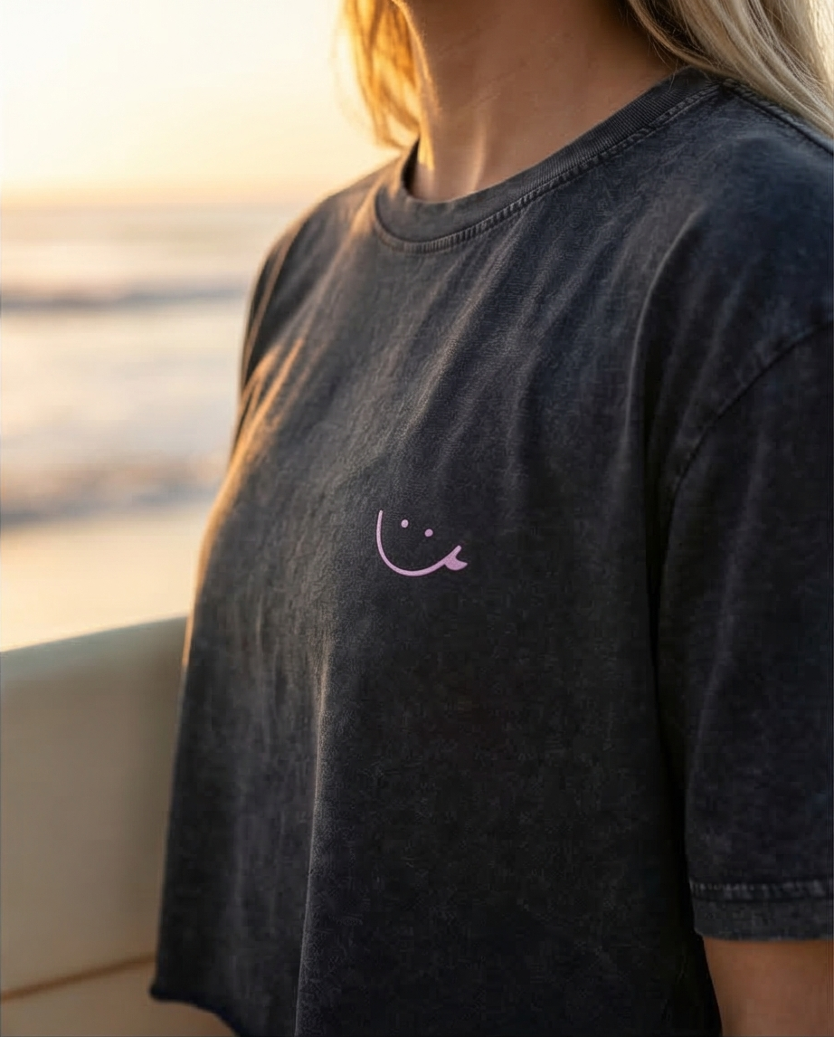 Polera Crop Santas Pecadoras Acid Tabla Surf Black